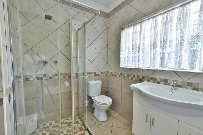 5 Bedroom Property for Sale in Mayberry Park Gauteng