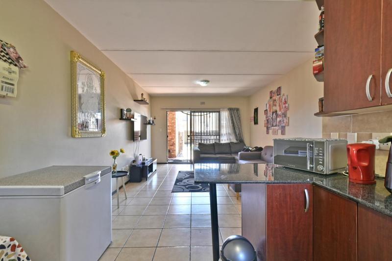 2 Bedroom Property for Sale in Sonneveld Gauteng