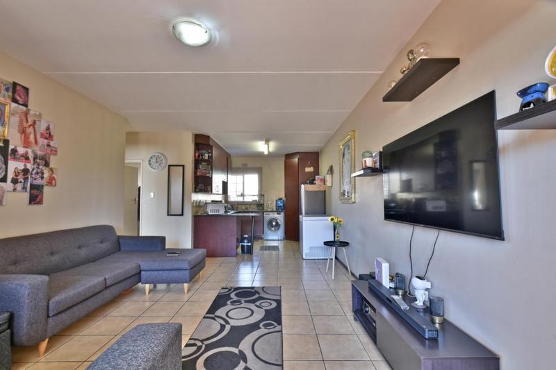 2 Bedroom Property for Sale in Sonneveld Gauteng