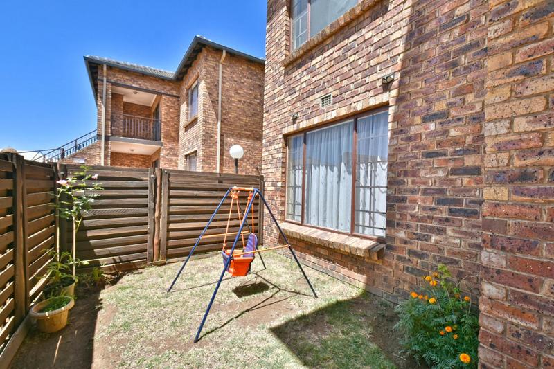 2 Bedroom Property for Sale in Sonneveld Gauteng