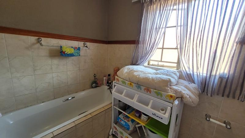 3 Bedroom Property for Sale in Annlin Gauteng