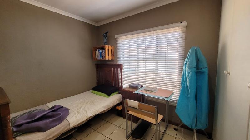 3 Bedroom Property for Sale in Annlin Gauteng