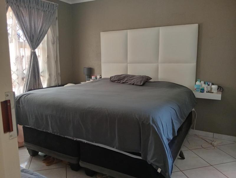 3 Bedroom Property for Sale in Westonaria Gauteng