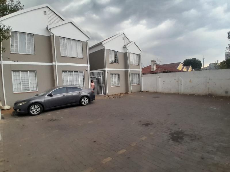 2 Bedroom Property for Sale in Troyeville Gauteng