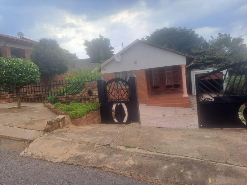 3 Bedroom Property for Sale in Soshanguve A Gauteng