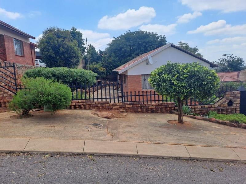 3 Bedroom Property for Sale in Soshanguve A Gauteng