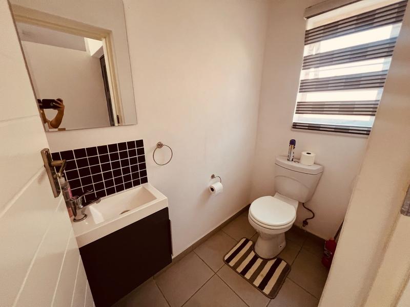 2 Bedroom Property for Sale in Theresa Park Gauteng