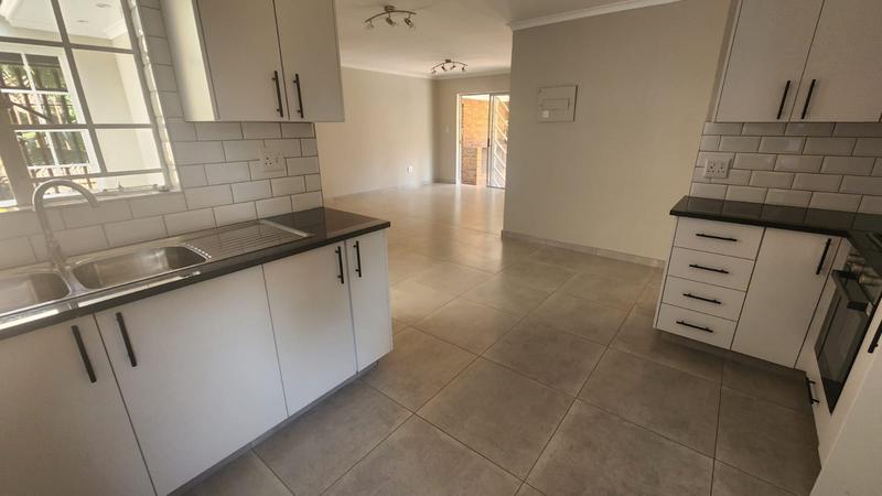 5 Bedroom Property for Sale in Doornpoort Gauteng