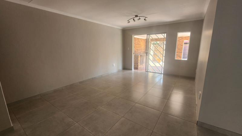 5 Bedroom Property for Sale in Doornpoort Gauteng