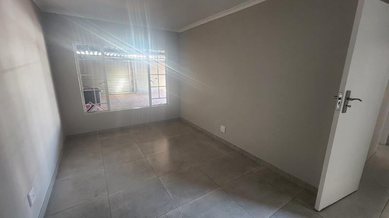 5 Bedroom Property for Sale in Doornpoort Gauteng