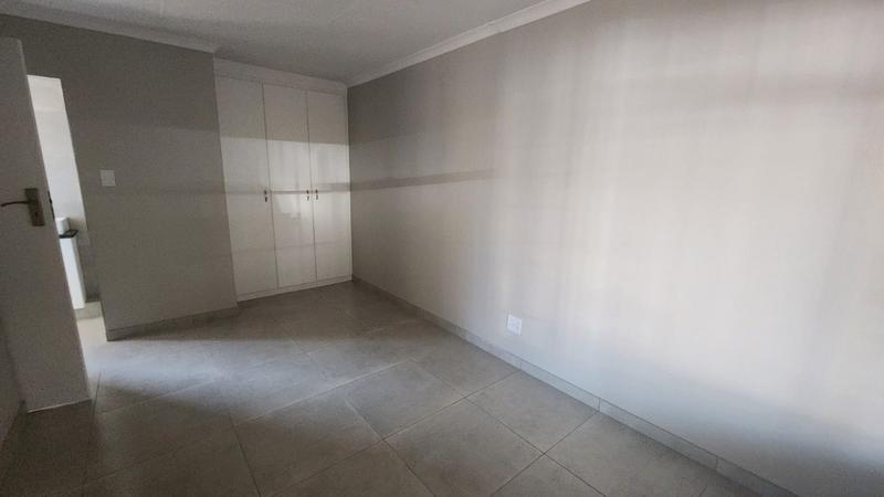 5 Bedroom Property for Sale in Doornpoort Gauteng