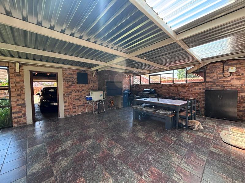 3 Bedroom Property for Sale in Whiteridge Gauteng