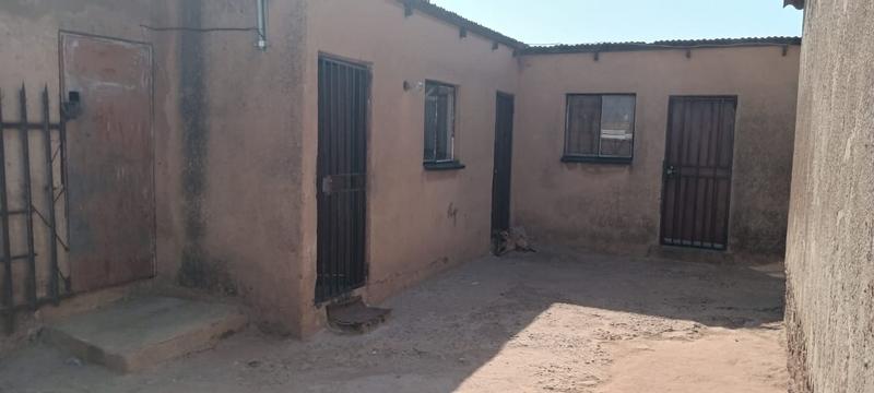 8 Bedroom Property for Sale in Tembisa Gauteng