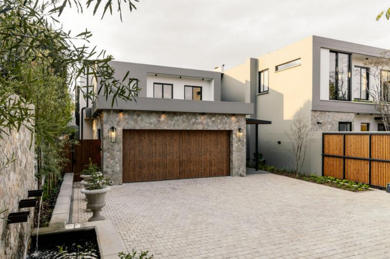 To Let 4 Bedroom Property for Rent in Waterkloof Ridge Gauteng