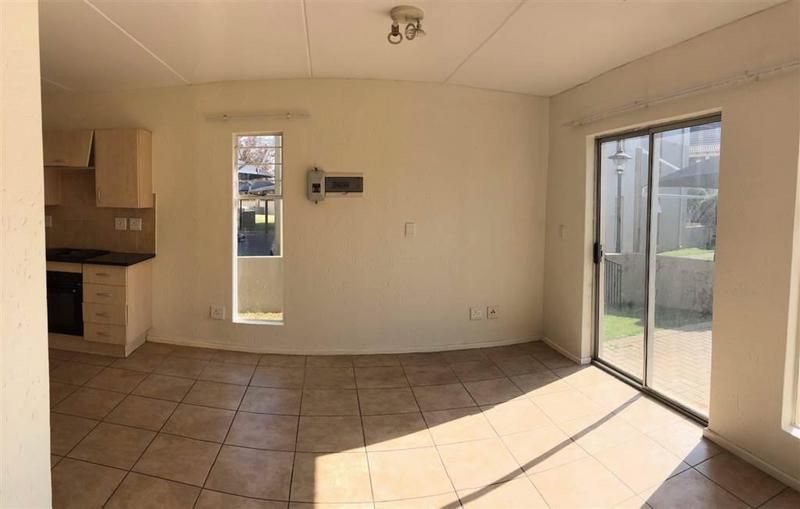 To Let 2 Bedroom Property for Rent in Klippoortjie Gauteng