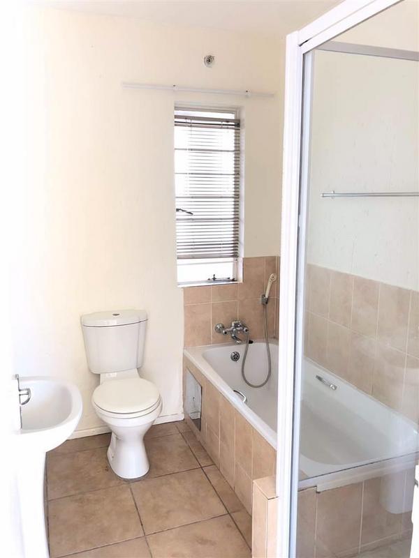 To Let 2 Bedroom Property for Rent in Klippoortjie Gauteng