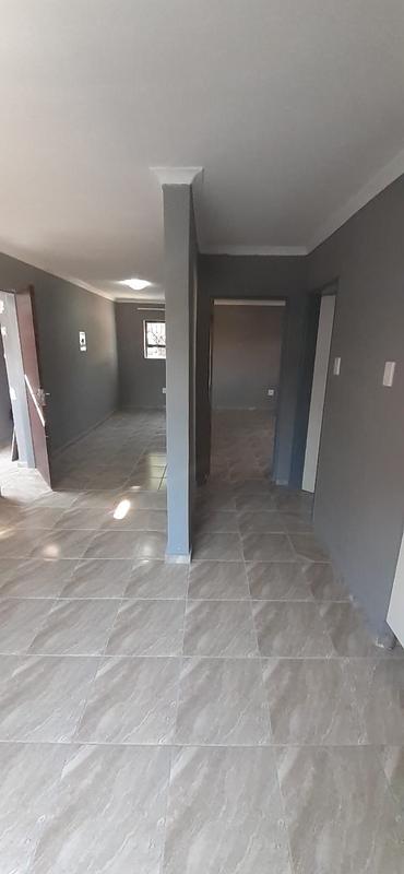 To Let 2 Bedroom Property for Rent in Birch Acres Gauteng