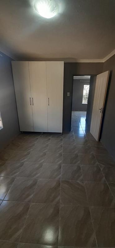 To Let 2 Bedroom Property for Rent in Birch Acres Gauteng