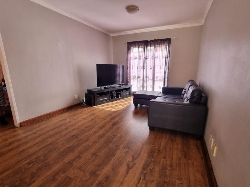 To Let 1 Bedroom Property for Rent in Newmark Estate Gauteng