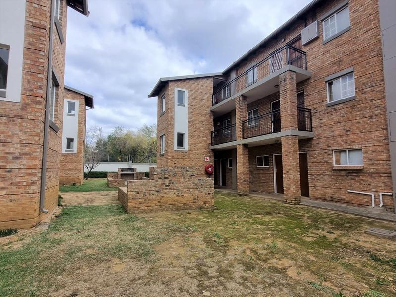 To Let 1 Bedroom Property for Rent in Newmark Estate Gauteng