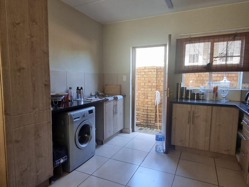 To Let 3 Bedroom Property for Rent in Oukraal Estate Gauteng