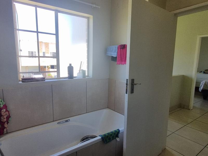 To Let 3 Bedroom Property for Rent in Oukraal Estate Gauteng