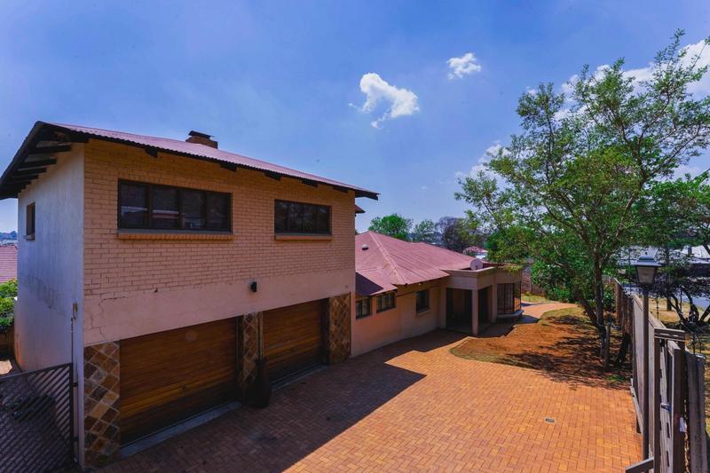 4 Bedroom Property for Sale in Florida North Gauteng