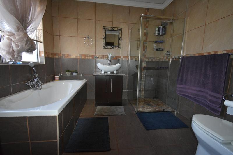 4 Bedroom Property for Sale in Noordkruin Gauteng