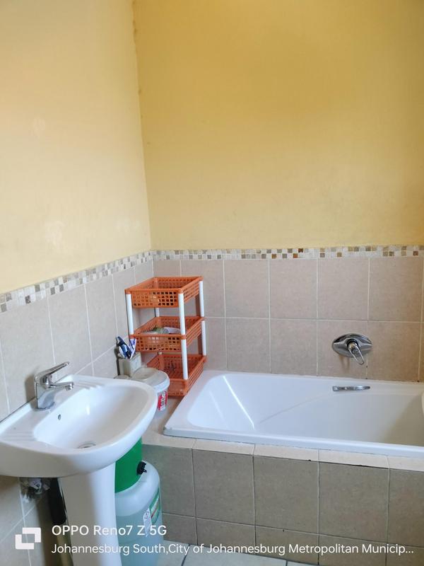 2 Bedroom Property for Sale in Ormonde View Gauteng