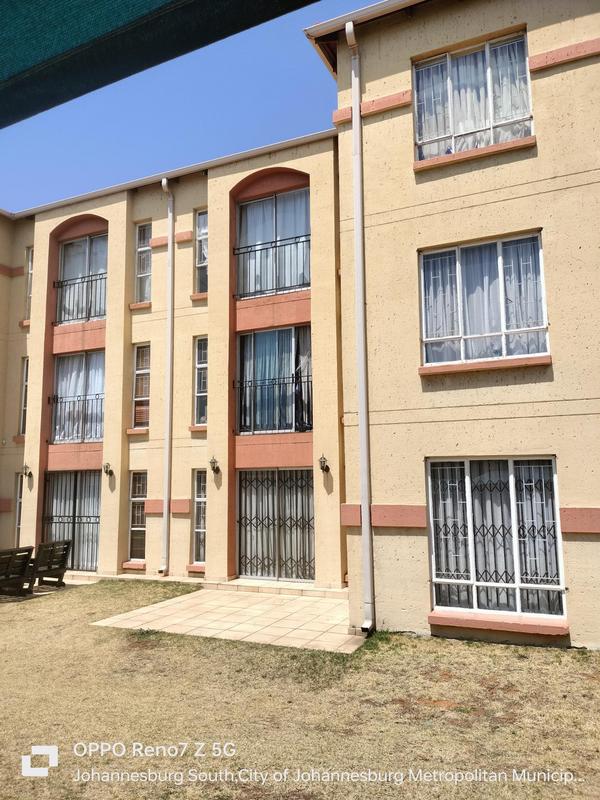 2 Bedroom Property for Sale in Ormonde View Gauteng