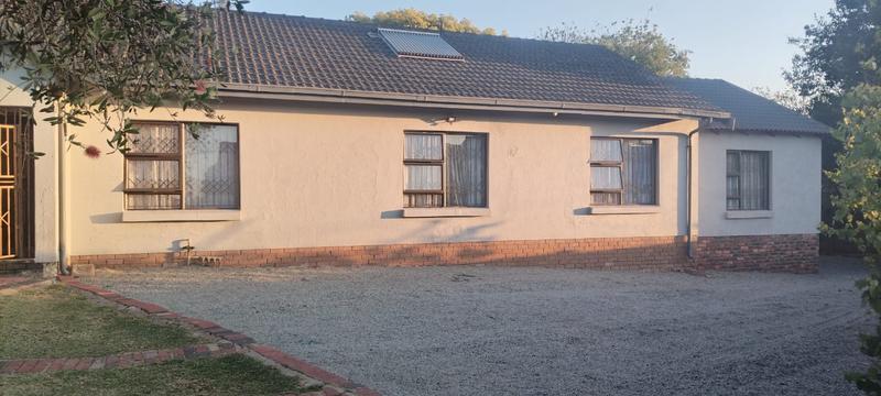 To Let 1 Bedroom Property for Rent in Birch Acres Gauteng