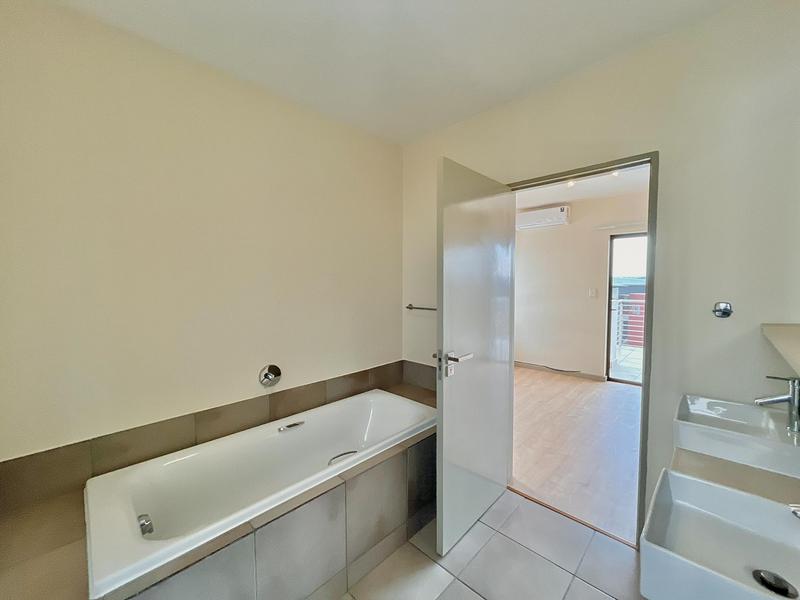 To Let 3 Bedroom Property for Rent in Beverley Gauteng