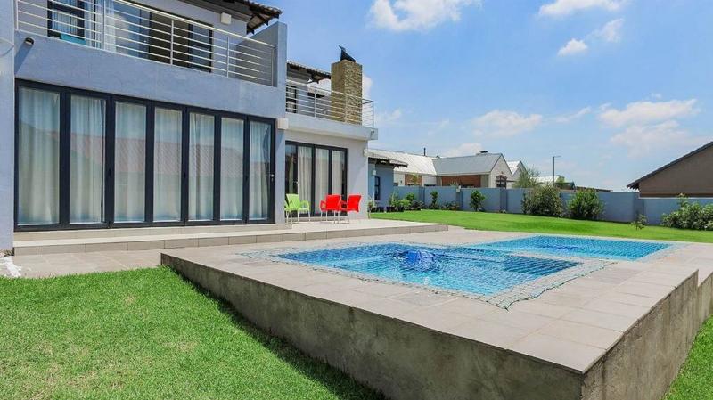 To Let 5 Bedroom Property for Rent in Midstream Ridge Gauteng