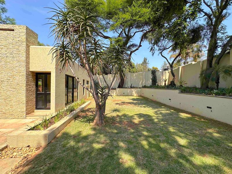 4 Bedroom Property for Sale in Hurlingham Gauteng