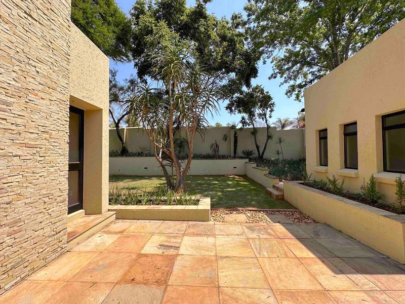 4 Bedroom Property for Sale in Hurlingham Gauteng