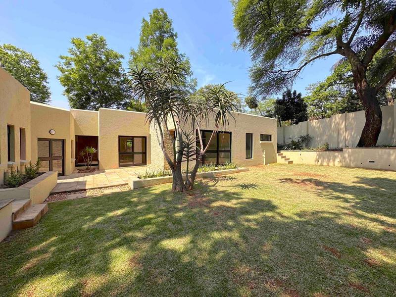 4 Bedroom Property for Sale in Hurlingham Gauteng