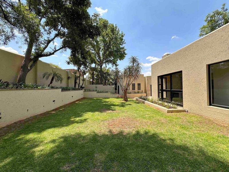 4 Bedroom Property for Sale in Hurlingham Gauteng