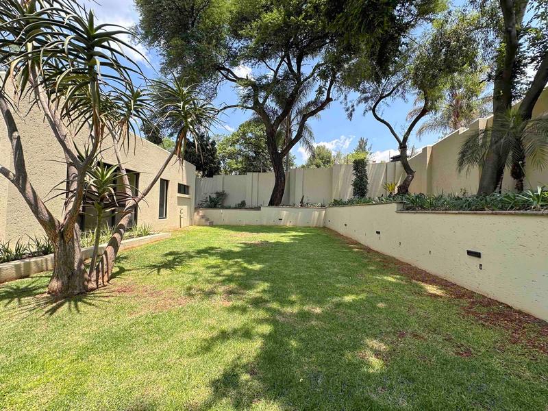 4 Bedroom Property for Sale in Hurlingham Gauteng