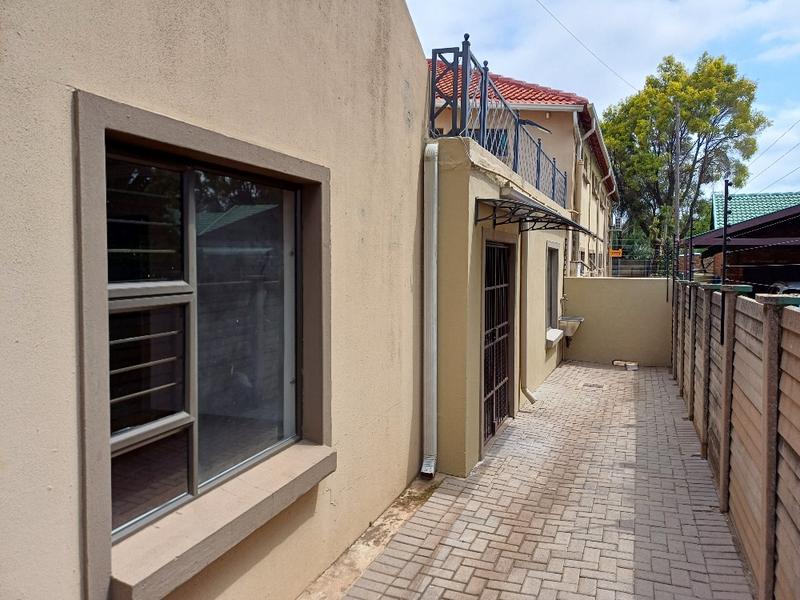 To Let commercial Property for Rent in Wierda Park Gauteng