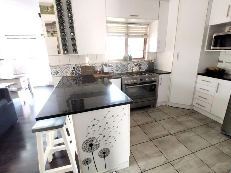 3 Bedroom Property for Sale in Eldoraigne Gauteng