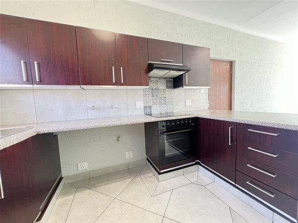 To Let 2 Bedroom Property for Rent in Paulshof Gauteng