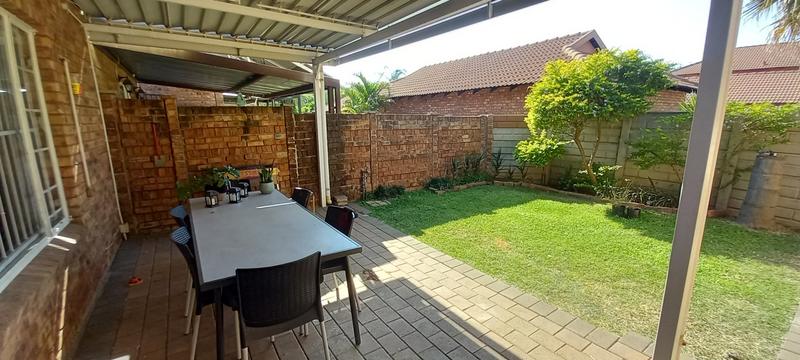 2 Bedroom Property for Sale in Annlin Gauteng