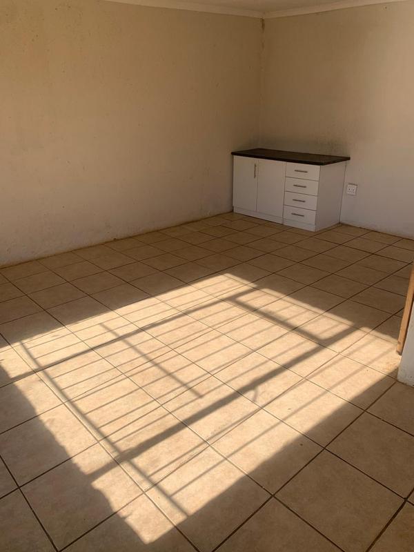 2 Bedroom Property for Sale in Protea Glen Gauteng