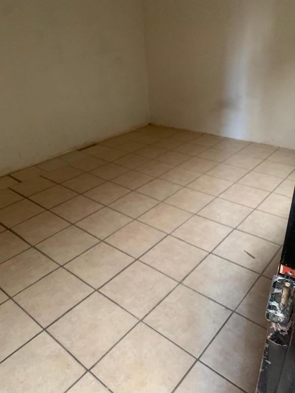 2 Bedroom Property for Sale in Protea Glen Gauteng