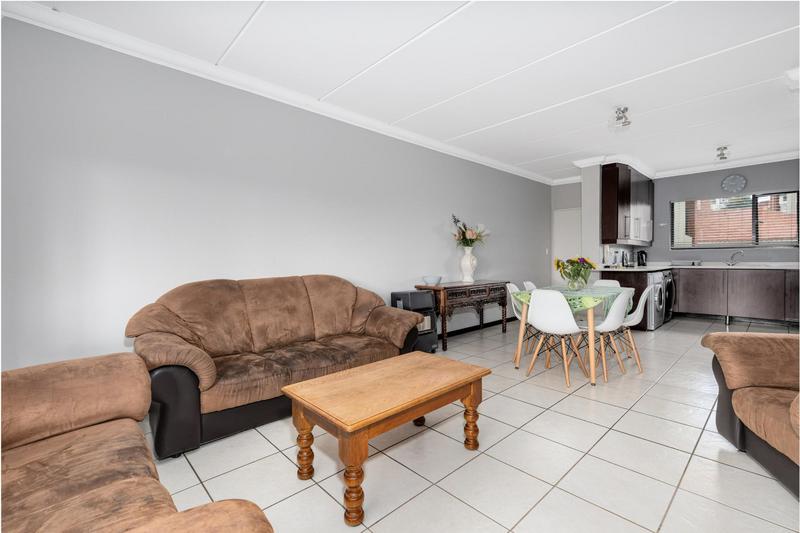 2 Bedroom Property for Sale in Sunninghill Gauteng