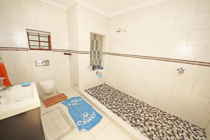 5 Bedroom Property for Sale in Kensington Gauteng