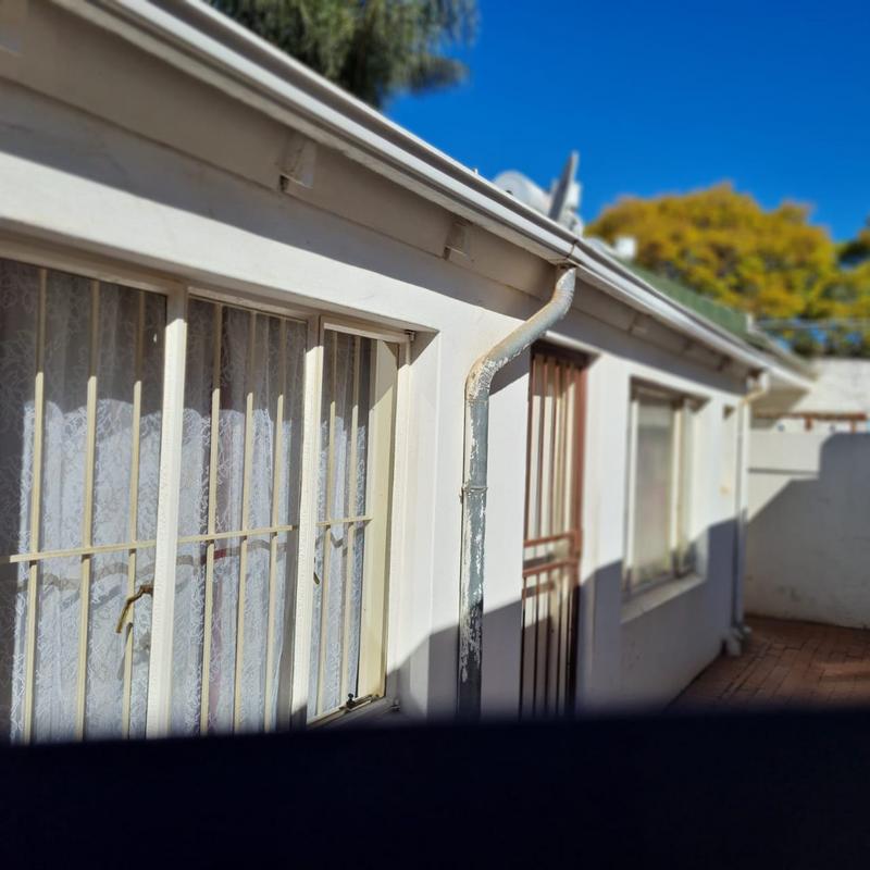 5 Bedroom Property for Sale in Orange Grove Gauteng