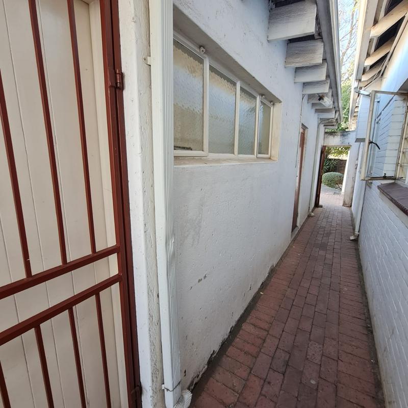 5 Bedroom Property for Sale in Orange Grove Gauteng