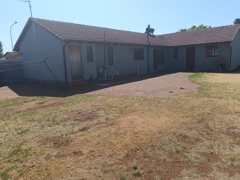 3 Bedroom Property for Sale in Leachville Gauteng