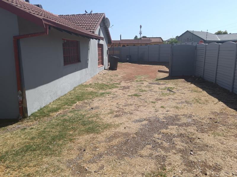 3 Bedroom Property for Sale in Leachville Gauteng